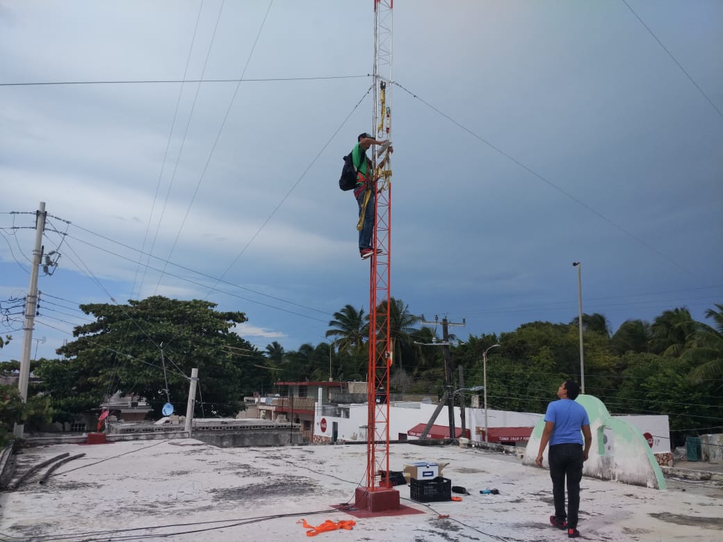 Instalacion de estacion meteorologica en la comisaria de Chuburna, Yucatan_04